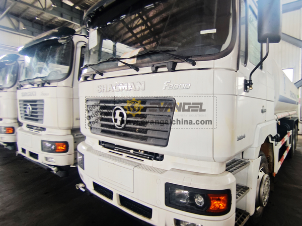 SHACMAN Water Truck