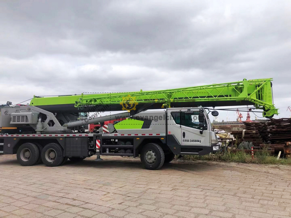 ZOOMLION Truck Crane ZTC300E552