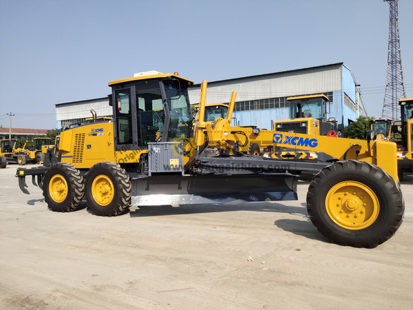 1 Unit XCMG GR135 Motor Grader