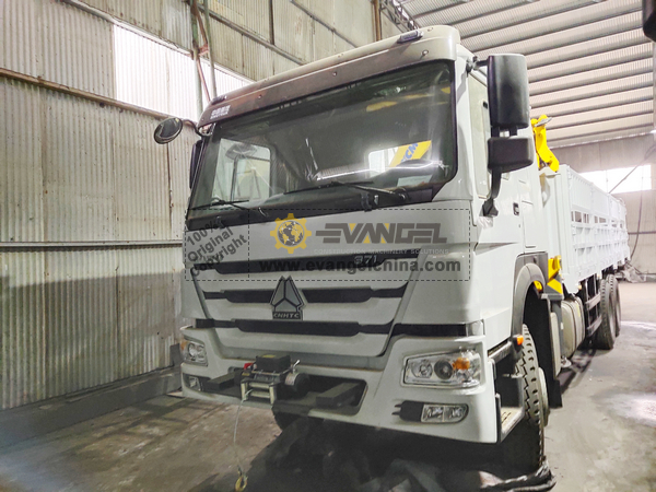 HOWO Truck Mounted Crane