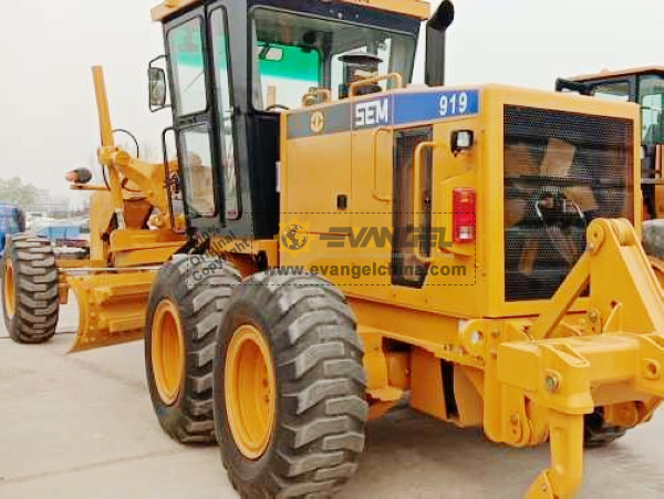 SEM 919 Motor Grader