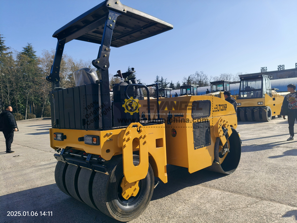 LUTONG LTC206P Road Roller