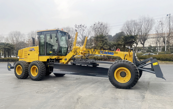 4 Units XCMG XE215DA Crawler Excavators & 3 XCMG GR165 Motor Graders