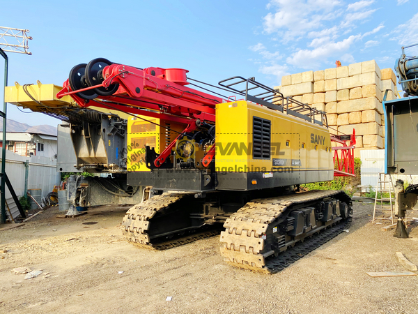 1 Unit SANY SCC900A Crawler Crane