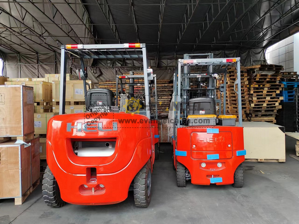 HELI CPCD40-QC5K2 Forklift