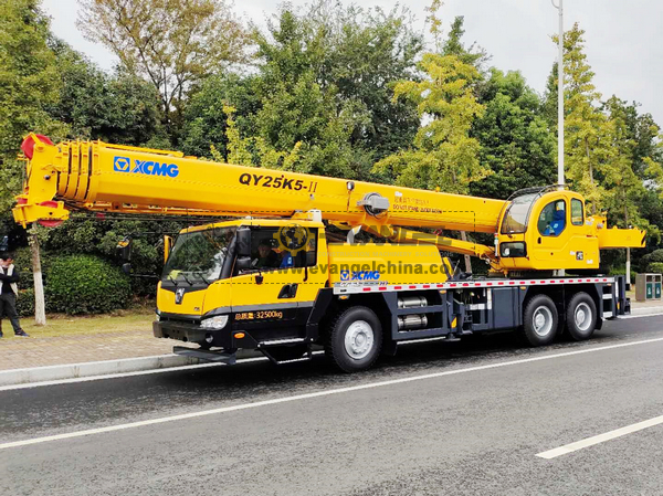 Armenia XCMG QY25K5-II Truck Crane