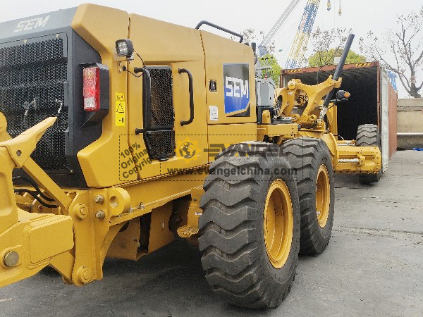 SEM 920F Motor Grader