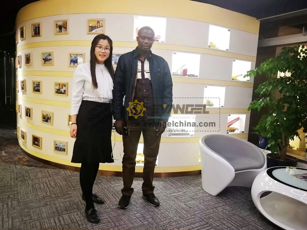 Congo Clients Visited EVANGEL Office and XCMG Factory