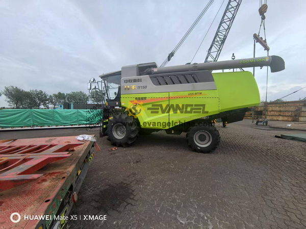 ZOOMLION 4YZL-8F1W Harvester