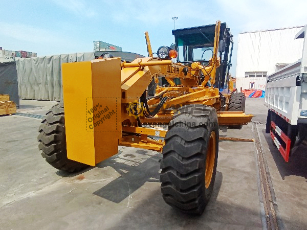 SEM 919 Motor Grader