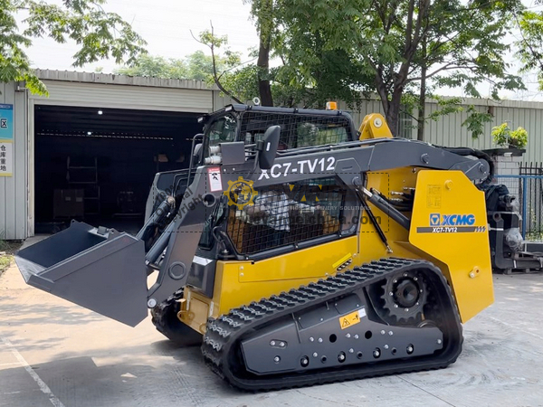XCMG XC7-TV12 Skid Steer Loaders & 6 XCMG XE75GA & 6 XE60GA Excavators