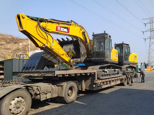 XCMG XE215G Excavator