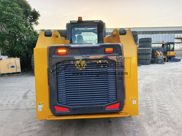 XCMG XC760K skid steer loader